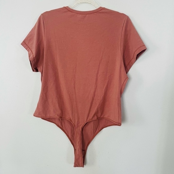 SKIMS T-Shirt Bodysuit – Mauve Pink – Short Sleeve – Plus Size 4X - Picture 3 of 9